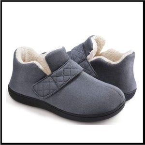 NWT Dark Grey Quilted-Strap Sherpa Lined Slipper